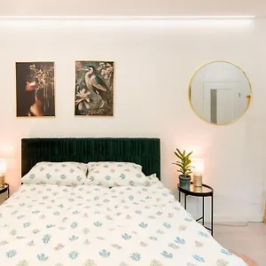 Cosy And Stylish Apartament